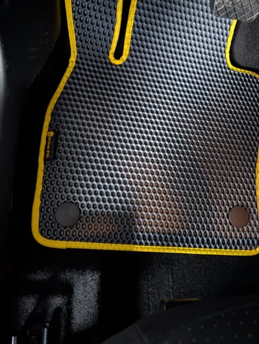 Customer photo review of Auto Fußmatten nach Maß - Vorne