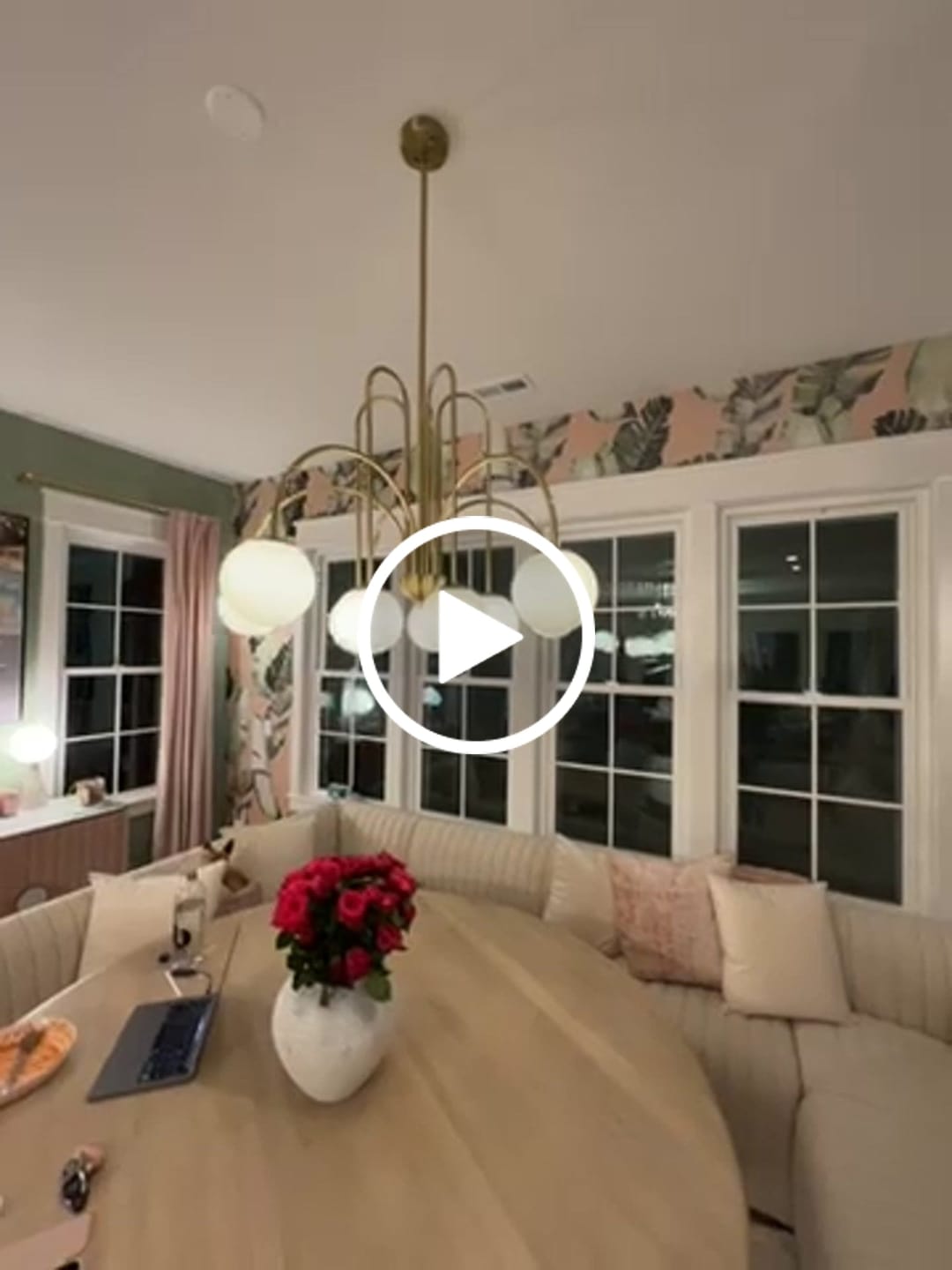 Customer video review of 10-Light Frosted Glass Globe Bubble Chandelier