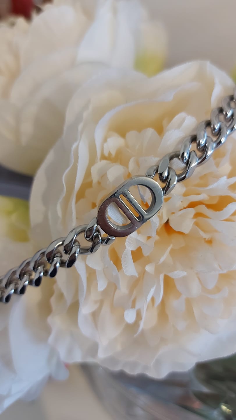 Customer photo review of Prestige Halskette | 18K vergoldet