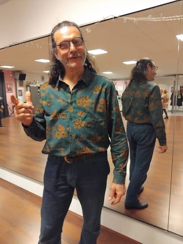 Customer photo review of Chemise boutonnée à manches longues pour homme à imprimé floral bleu vintage