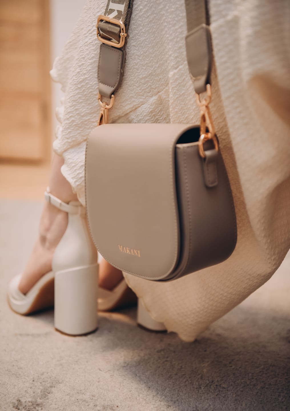 Customer photo review of JASMIN - TAUPE