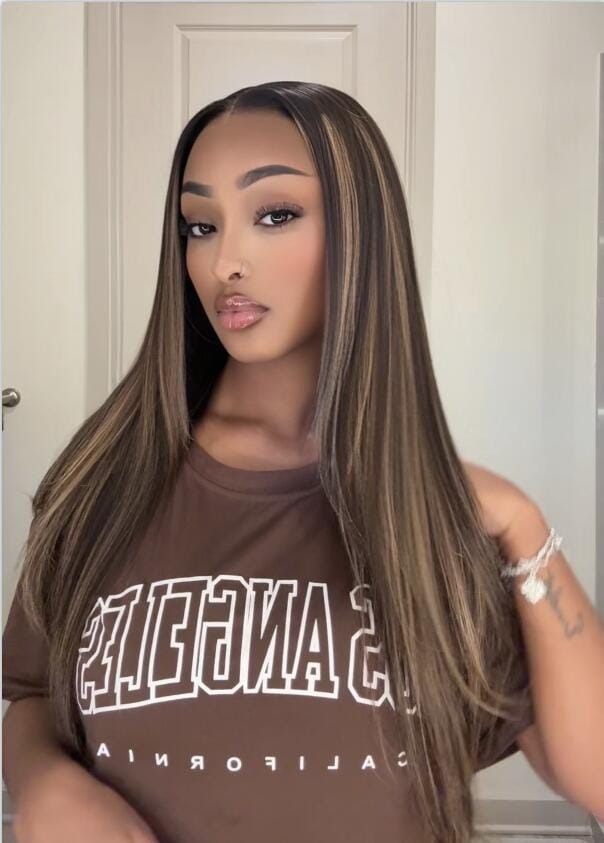 Customer photo review of Wavymy Layered Cut Balayage Highlight Wear Go Glueless Lace Pre-Bleached Straight Wigs Pre-pluck 180% Density Human Hair Wigs