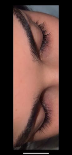 Customer photo review of Sérum pour croissance de cils - Des cils plus longs et plus épais naturellement !