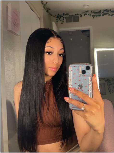 Customer photo review of Flash Sale Wavymy TikTok Viral Layered Cut Pre-bleached Wear Go Wigs 180% Density Straight  4x6 HD Lace Closure Wigs 100% Human Hair
