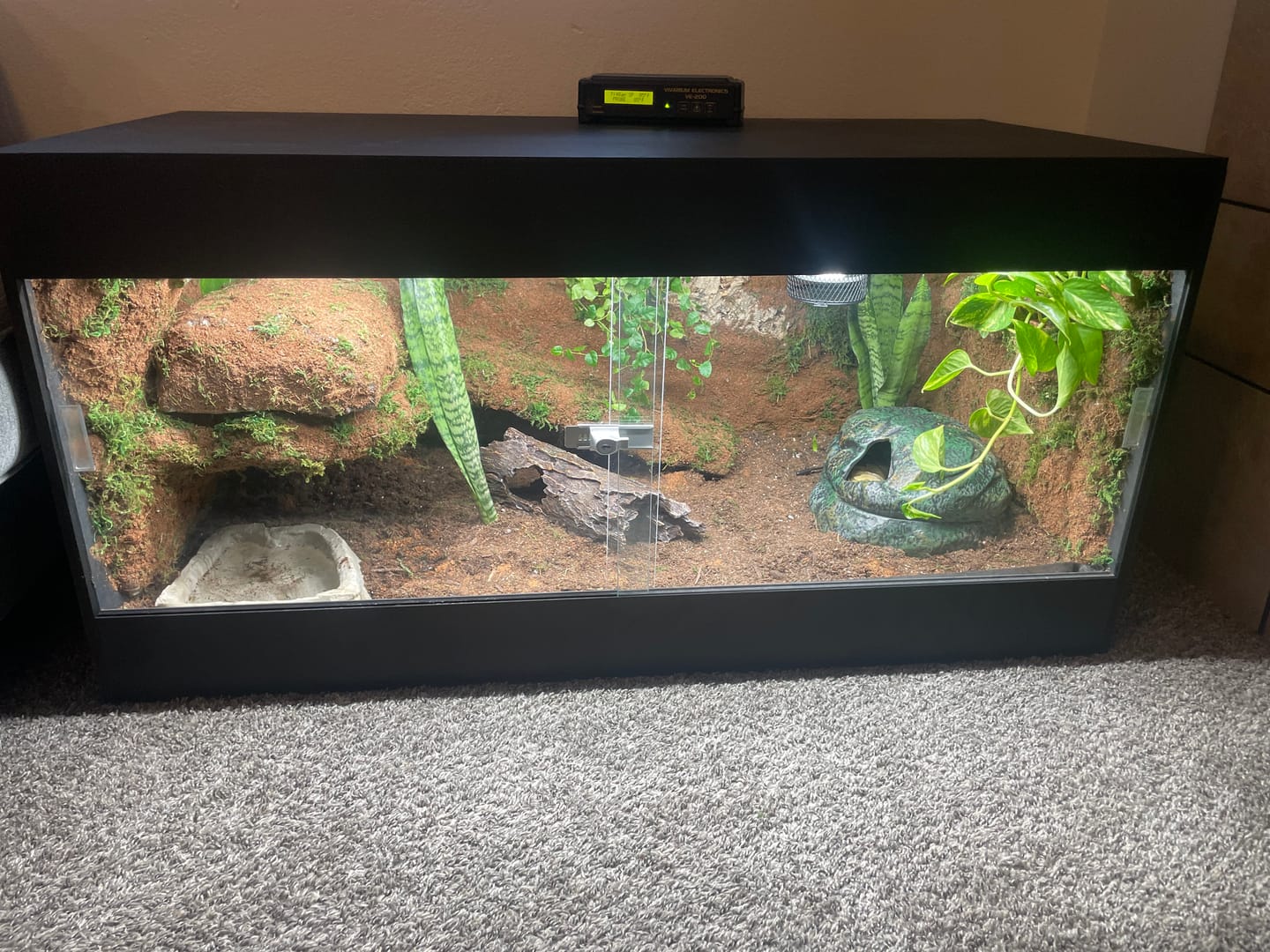 Customer photo review of 48"x24"x24" / 4'x2'x2' Premium PVC Reptile Enclosure