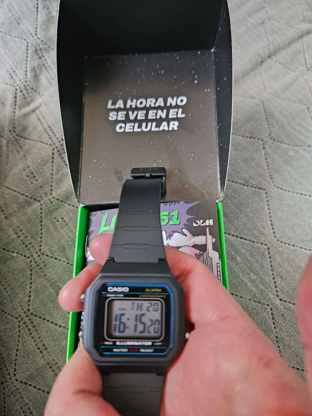 Customer photo review of Reloj Casio Vintage W-217H-1AVDF Classic Líneas Azules
