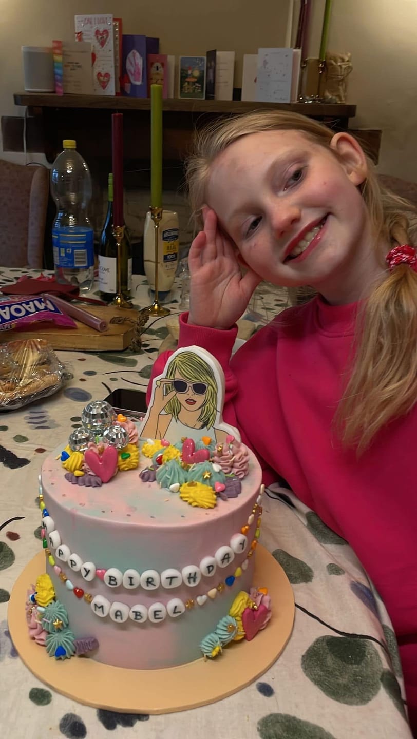 Customer photo review of Taylor Swift Cake