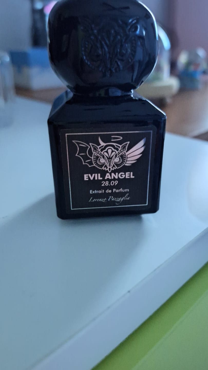Customer photo review of LORENZO PAZZAGLIA - EVIL ANGEL 28.09