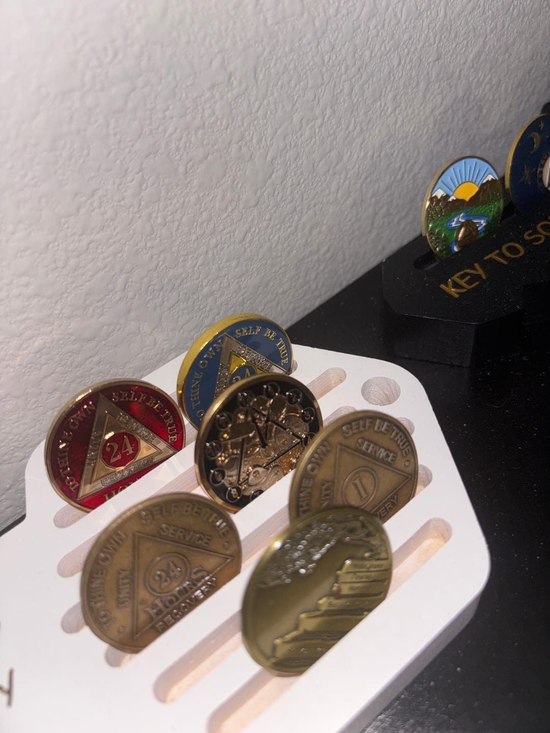 Customer photo review of Clockwork Gears AA/NA 3D Sculpted 12 Step Affirmation Recovery Medallion - Black / Gold / Nickel