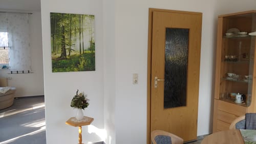 Customer photo review of Aluminiumbild gebürstet | Sonniger Morgen im Wald | Hochformat