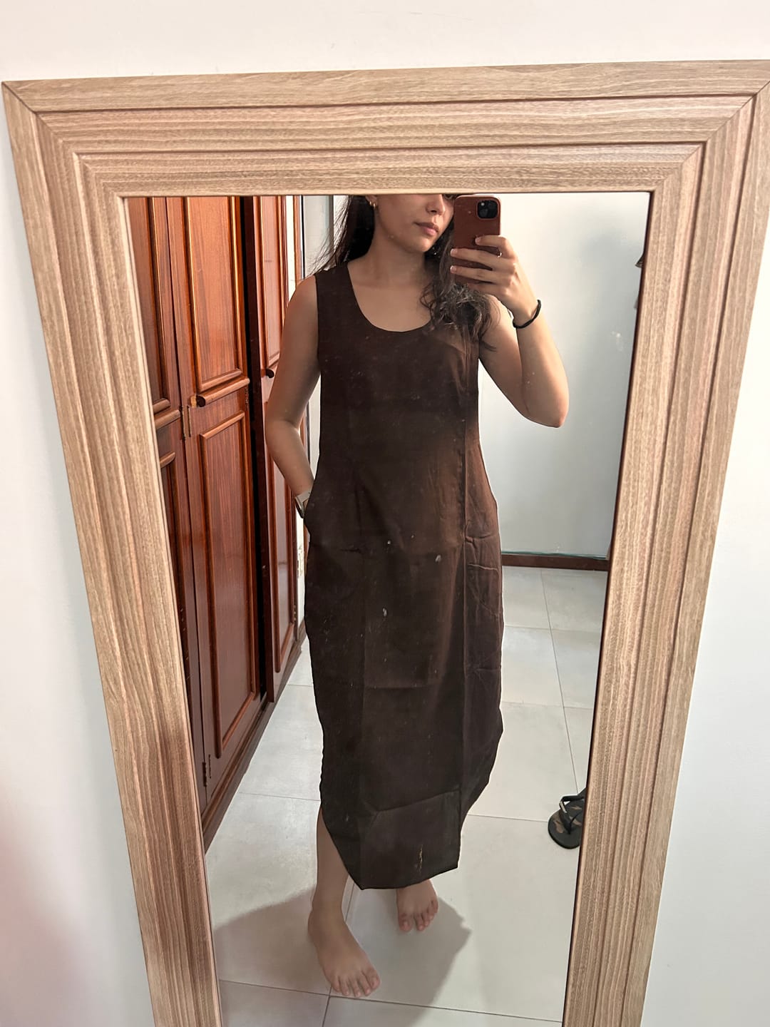 Customer photo review of Vestido Midi Gabiroba Marrom Escuro
