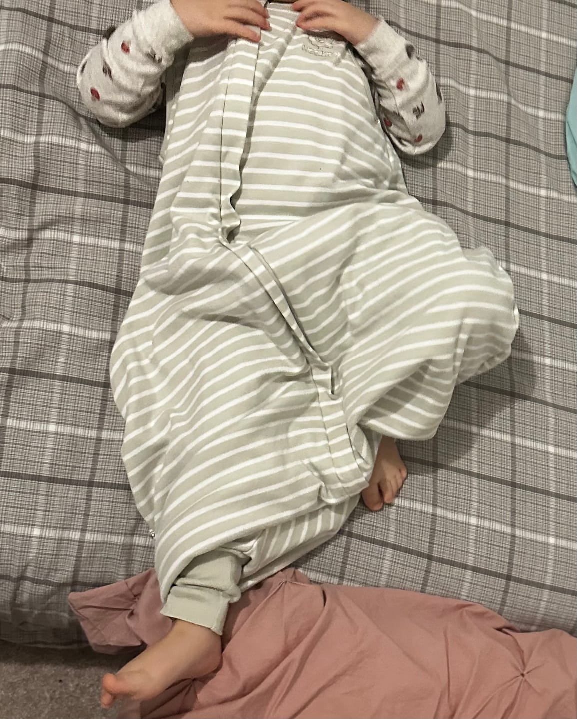 Customer photo review of 4 Season® Baby Sleep Bag with Feet, Merino Wool & Organic Cotton, Birch Gray