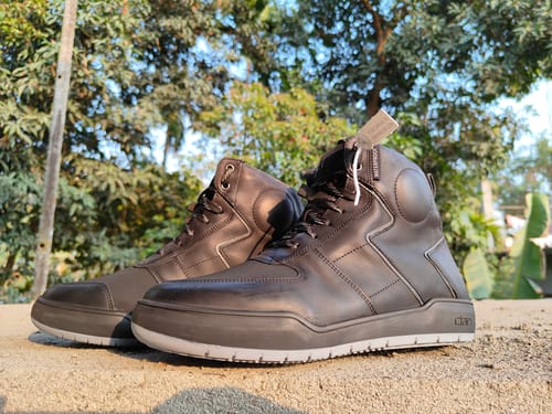 Customer photo review of Clan Stealth (Grey)