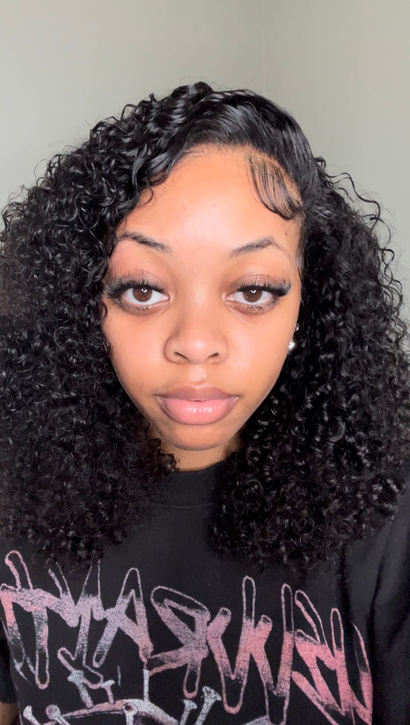 Customer photo review of Wavymy Afro Kinky Curly 7x5 Lace Glueless Wigs HD Lace Wear & Go Wigs Dome Cap 180% Density Layered Curly Hairstyle