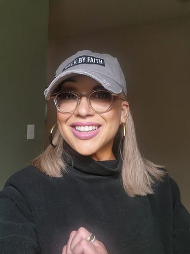 Customer photo review of Lipstick Farrah - Limited Edition