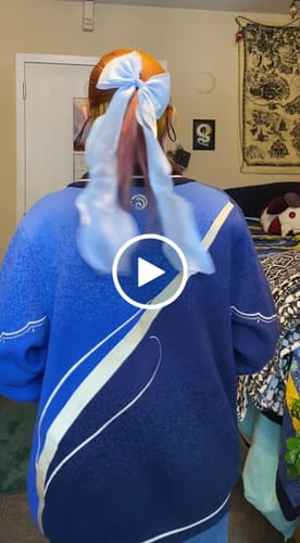Customer video review of Genshin Cardigan III Preorder