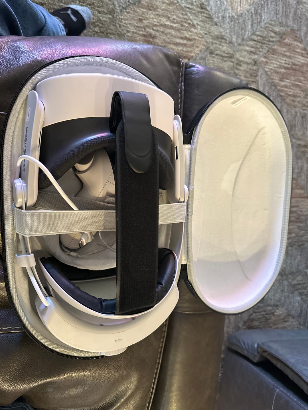 Customer photo review of Carrying Case for Quest 3/3S