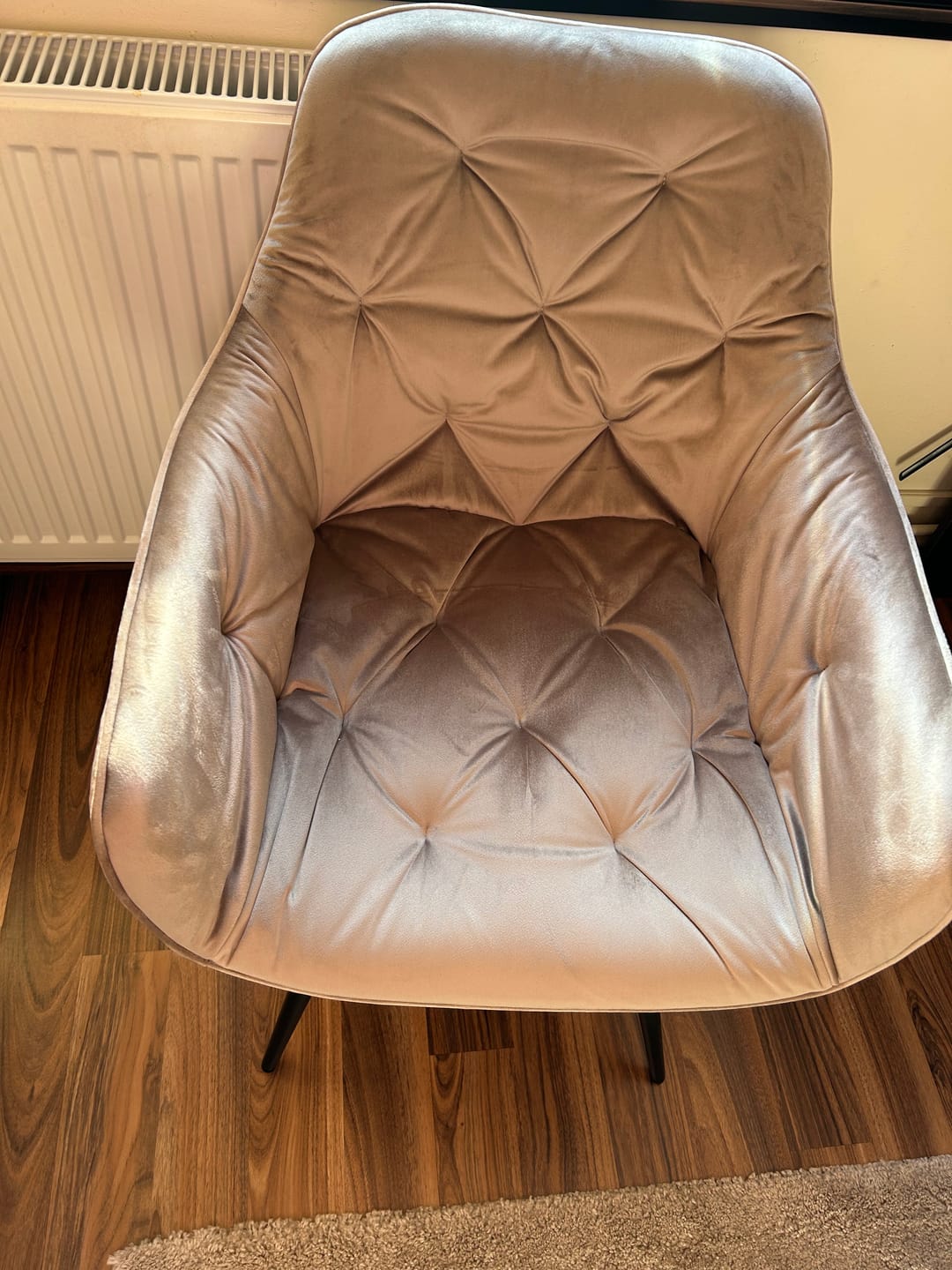 Customer photo review of Scaun MANGO, bej/negru, stofa catifelata/metal, 57x45x83 cm