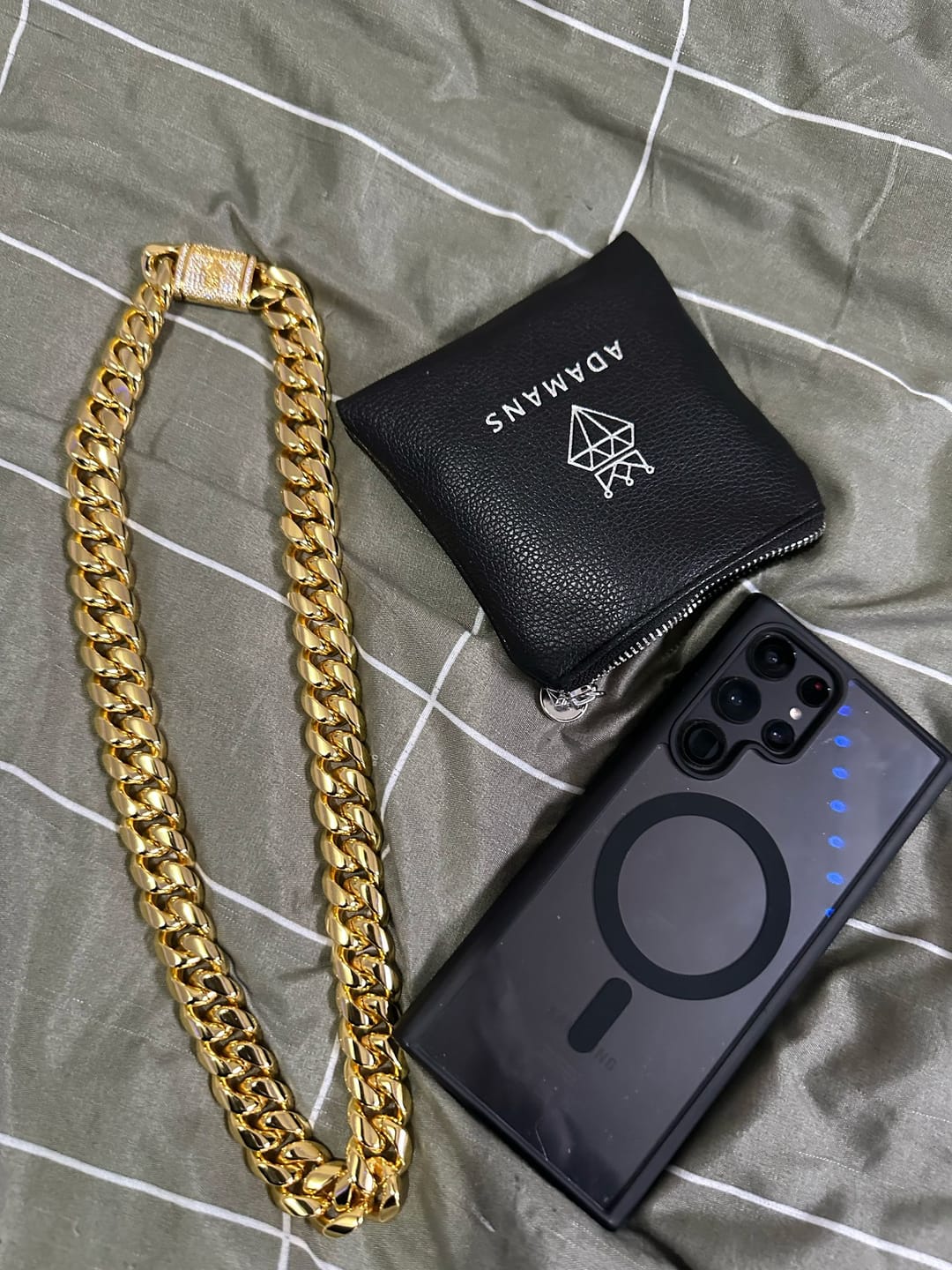 Customer photo review of 20mm Cuban Iced Clasp Chain - Gold