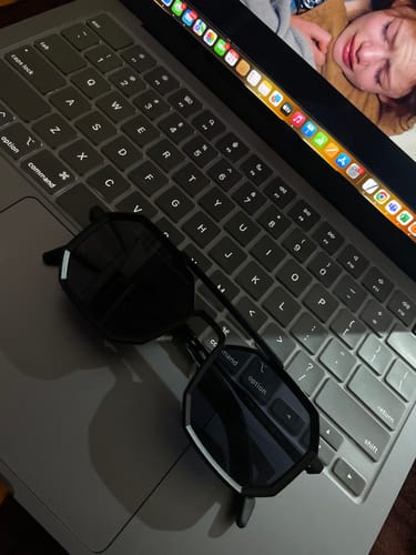 Customer photo review of Stratos | Retro Square Black Sunglasses MG3620