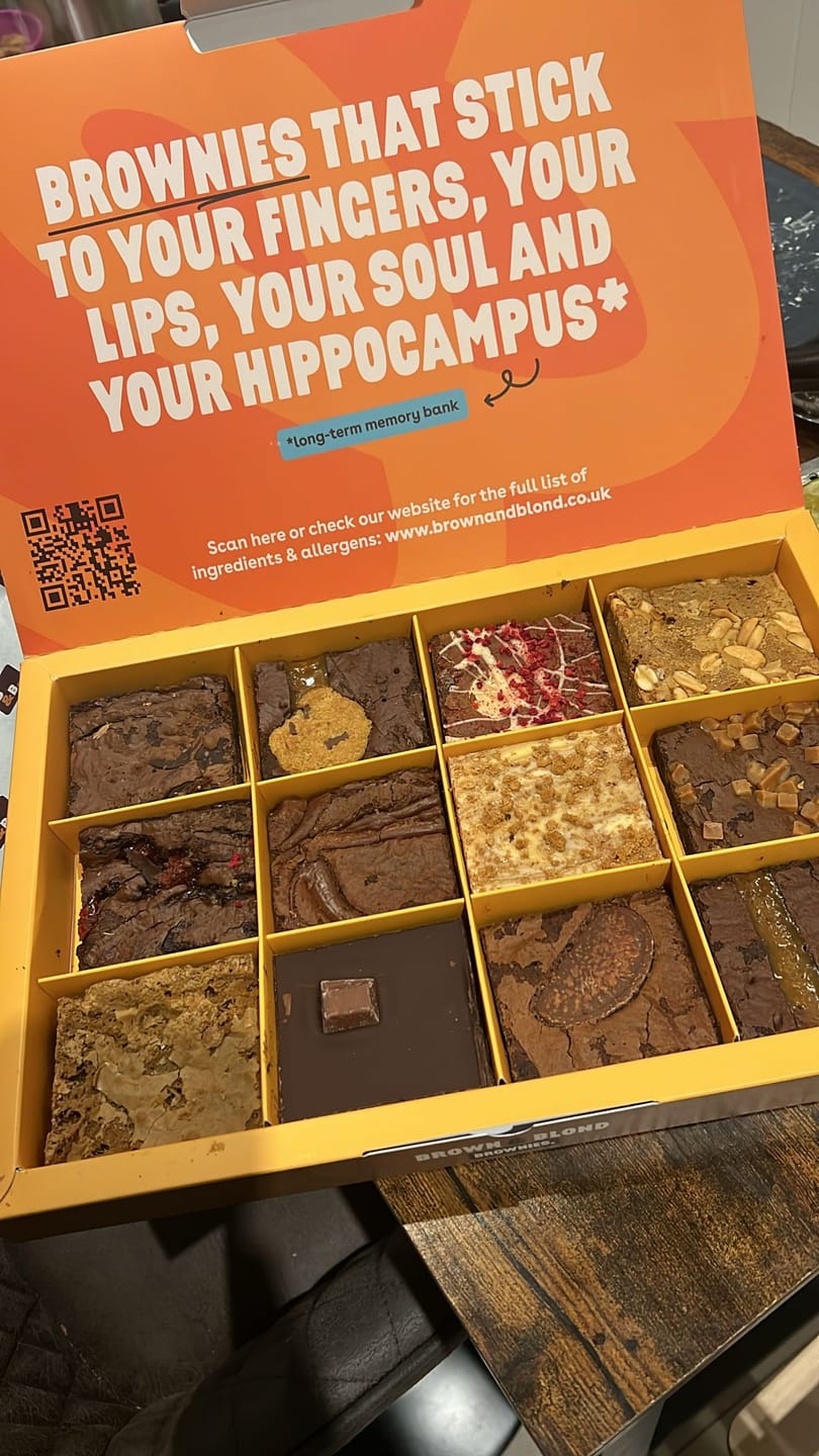 Customer photo review of Classic 12 Brownie Box