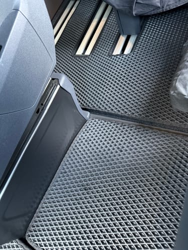 Customer photo review of Fußmatten für Van - Kofferraumwanne