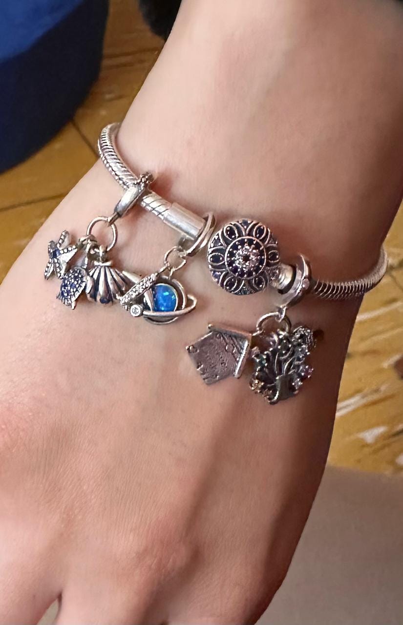 Customer photo review of Charm Casa, Árbol y Infinito "Forever Family"