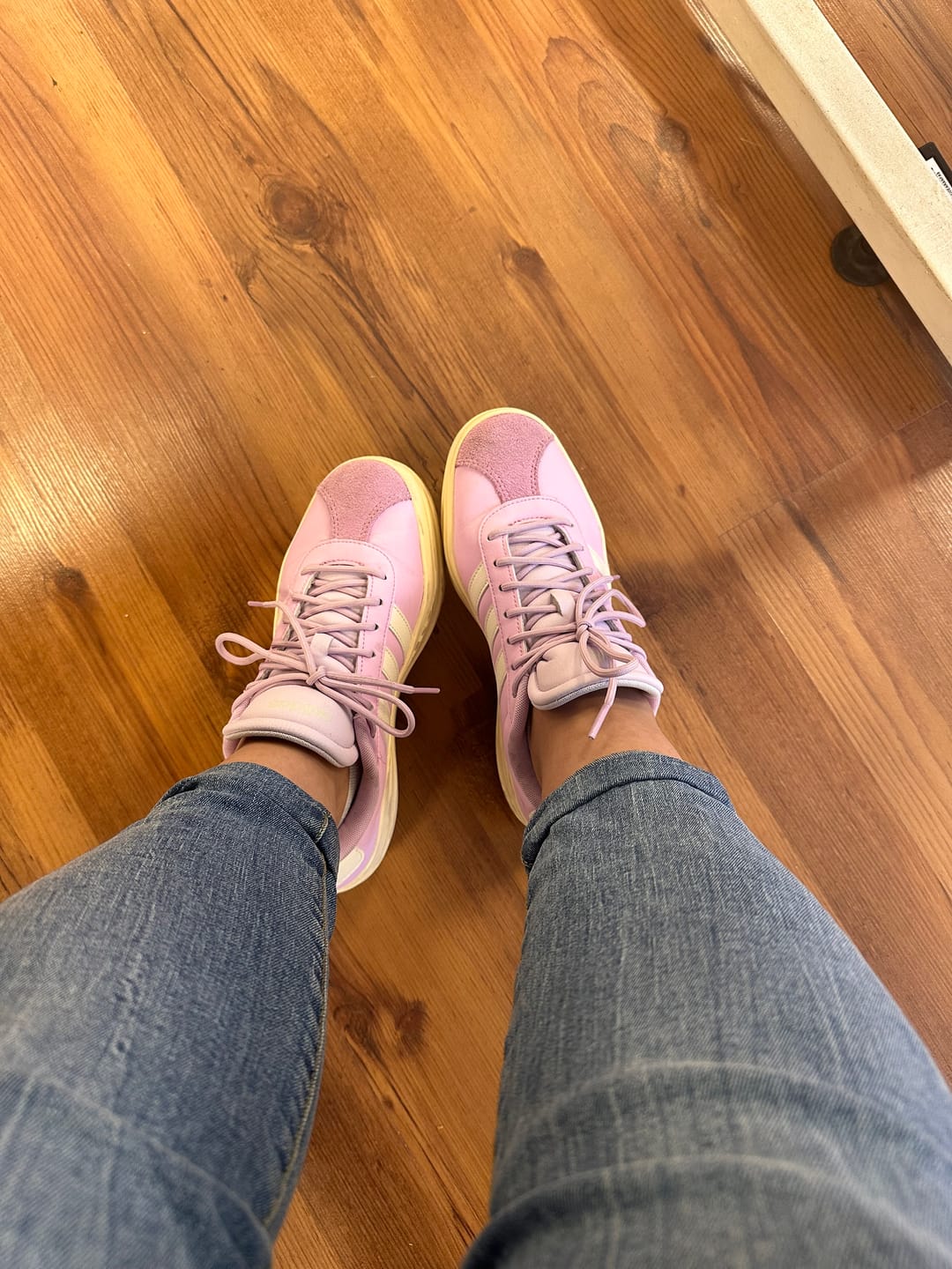 Customer photo review of Zapatilla Adidas Vl Court Bold Plataforma Mujer Morado/Blanco/Suela Beige