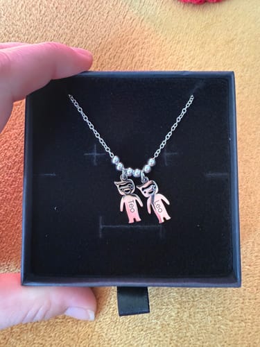 Customer photo review of Ogrlica: Family Bond