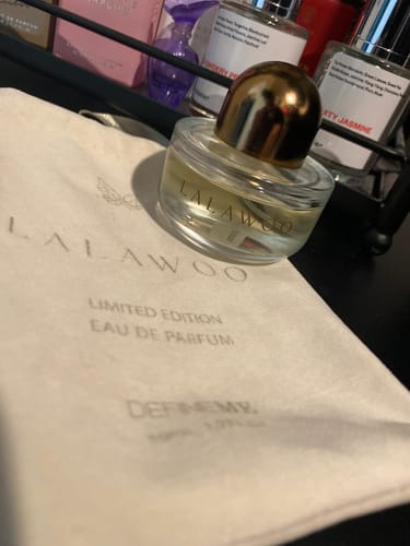 Customer photo review of DefineMe Shipping Protection