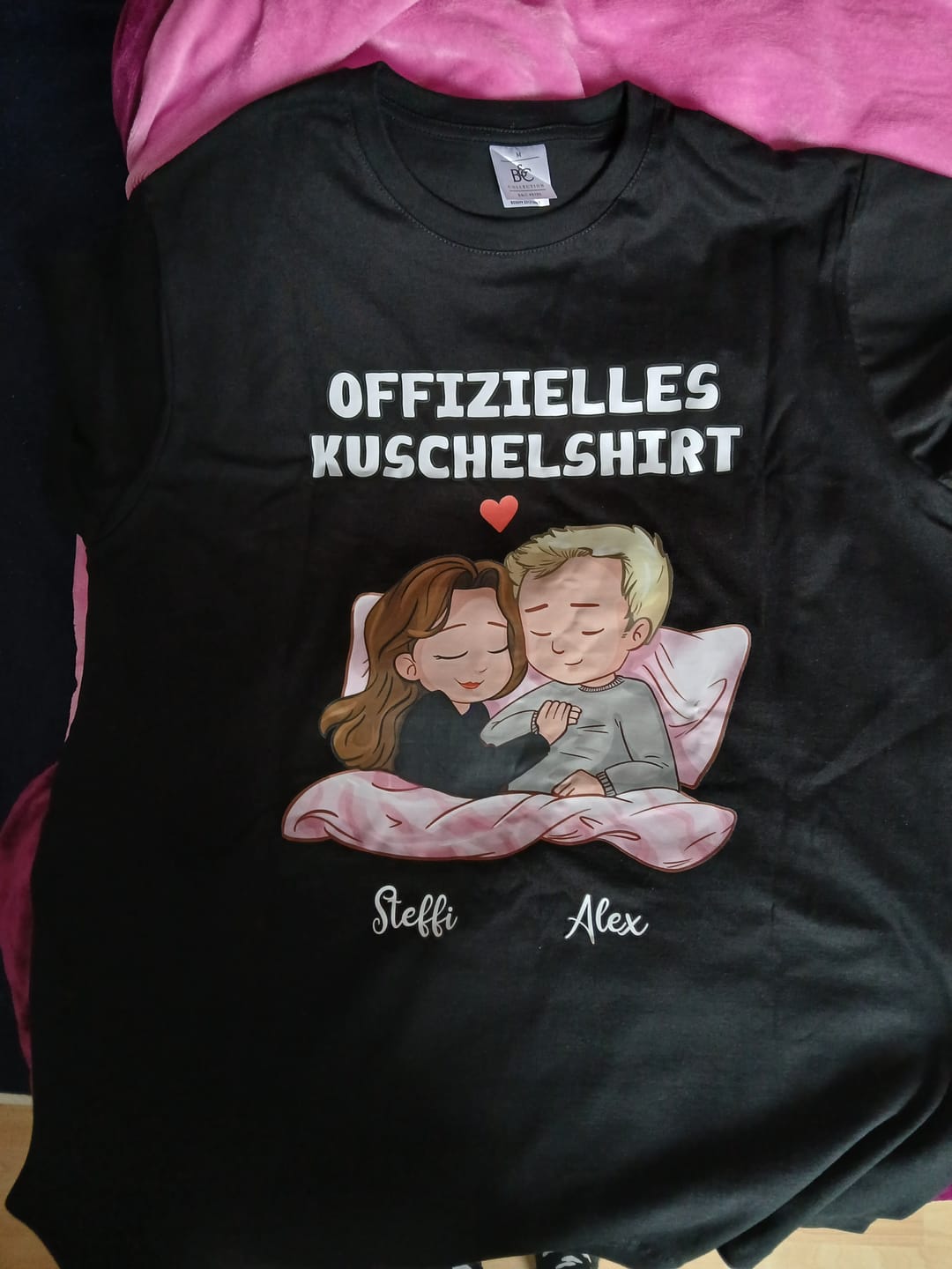 Customer photo review of Offizielles Schlafshirt - Personalisiertes T-Shirt für Paare