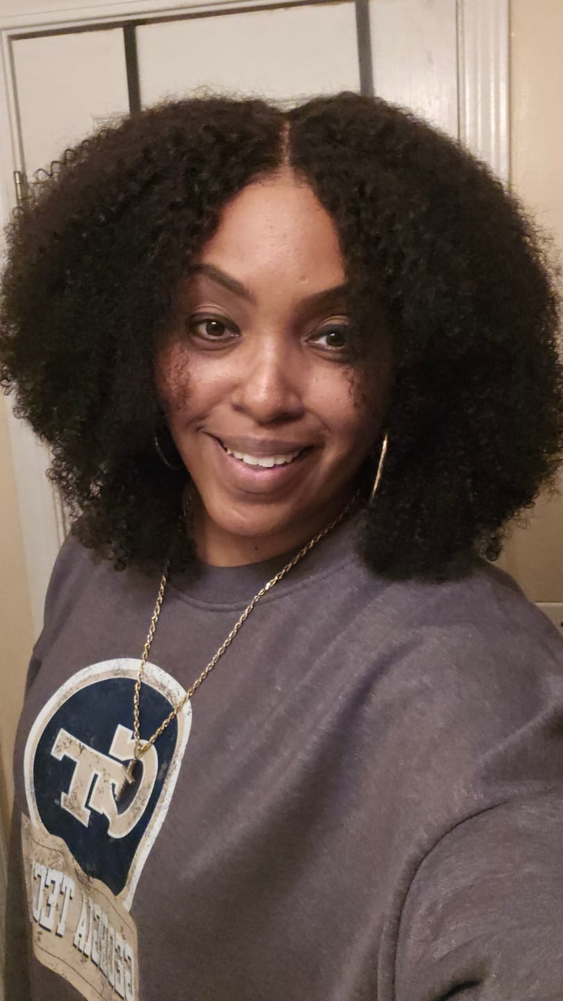 Customer photo review of Wavymy Afro Kinky Curly 7x5 Lace Glueless Wigs HD Lace Wear & Go Wigs Dome Cap 180% Density Layered Curly Hairstyle