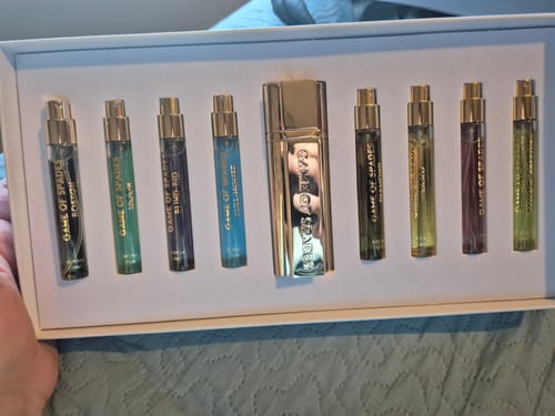 Reseña con foto de un cliente sobre Jo Milano Game Of Spades Coffret II Set De 9 Pz Unisex