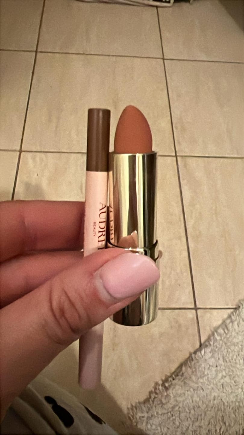 Customer photo review of Lip Over