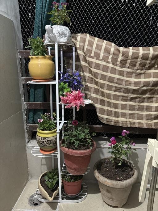 Customer photo review of Plant Stand Metal 6 Tier 7 Potted Multiple Flower Pot Holder Shelf Indoor Outdoor Planter Display Shelving Unit For Patio Garden Corner