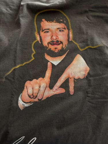 Customer photo review of "Welcome to LA" Luka T-Shirt