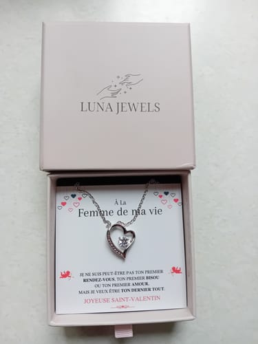 Customer photo review of Collier Amour Éternel - À la femme de ma vie - Joyeuse Saint Valentin (Édition Cupidon)