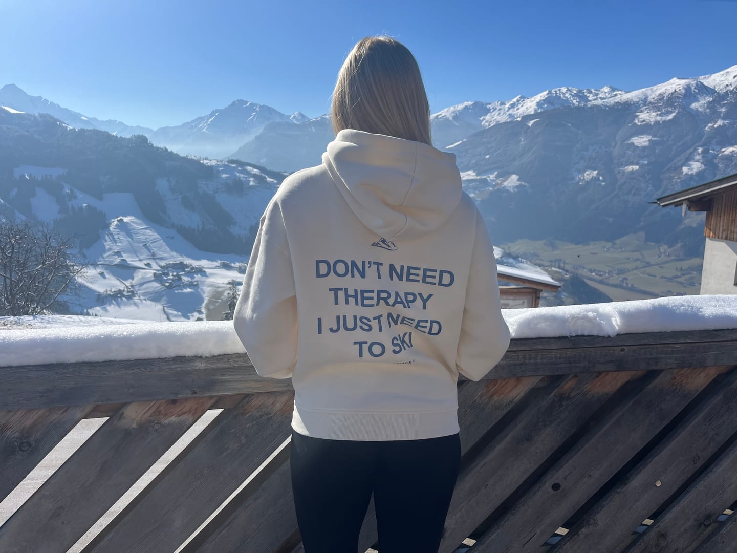 Customer photo review of THERAPY - Oversized Hoodie