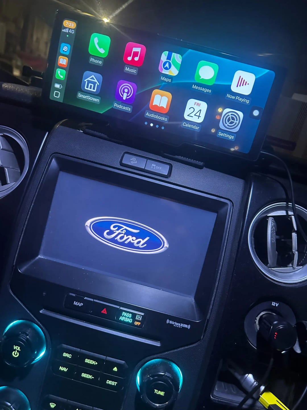 Customer photo review of DashPlay Pro MAX - 10.26" Wireless CarPlay & Android Auto Dash Cam