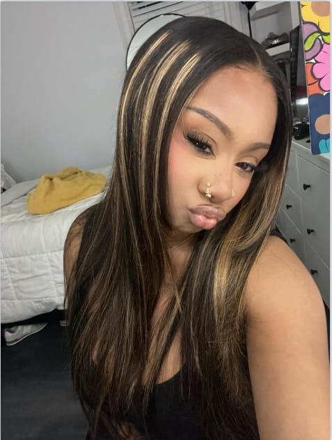 Customer photo review of Wavymy Layered Cut Balayage Highlight Wear Go Glueless Lace Pre-Bleached Straight Wigs Pre-pluck 180% Density Human Hair Wigs