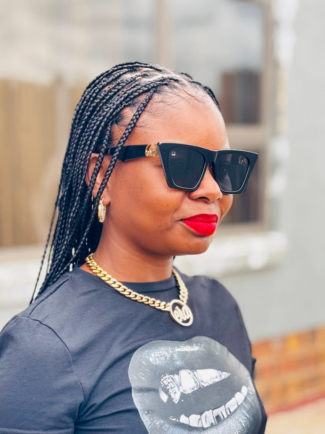 Customer photo review of Black Diva Logo Sunglasses