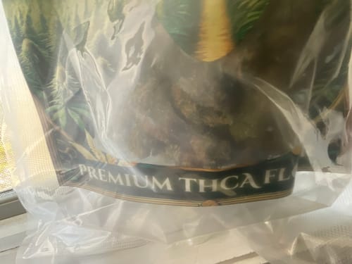 Customer photo review of Gas Cake Indoor THCA Flower Full Size Buds