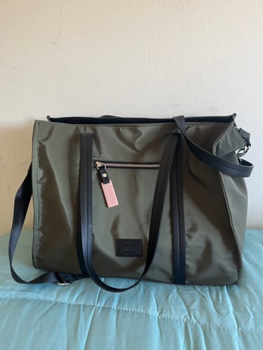 Reseña con foto de un cliente sobre Cartera De Hombro New Office