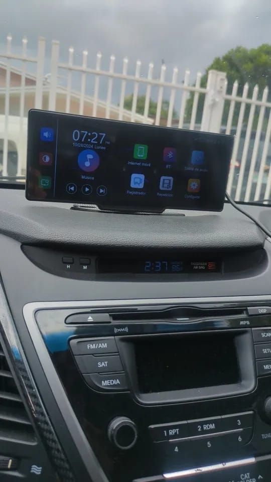 Customer photo review of DashPlay Pro MAX - 10.26" Wireless CarPlay & Android Auto Dash Cam