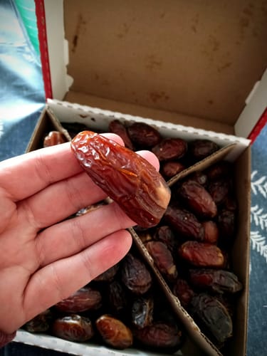 Customer photo review of Soft Rutab Medjool Dates