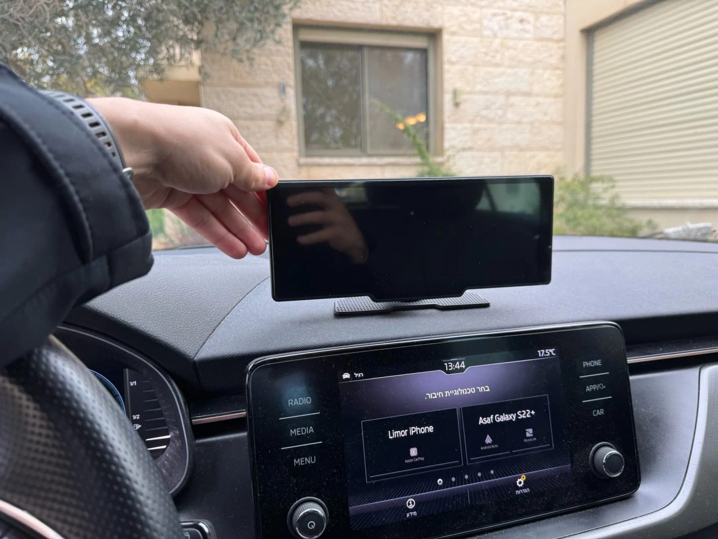 Customer photo review of DashPlay Pro MAX - 10.26" Wireless CarPlay & Android Auto Dash Cam