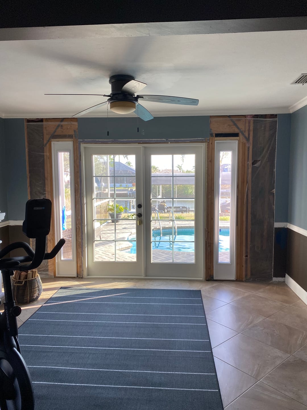 Customer photo review of Smooth Fiberglass Sidelite Panel (Full Sidelite)