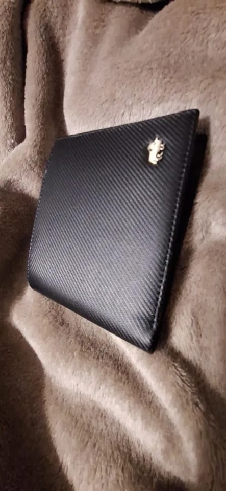 Customer photo review of Carbon Fiber Wallet RFID Blocking Card Holder For Men Slim Compact Design — Black | KIMLUD