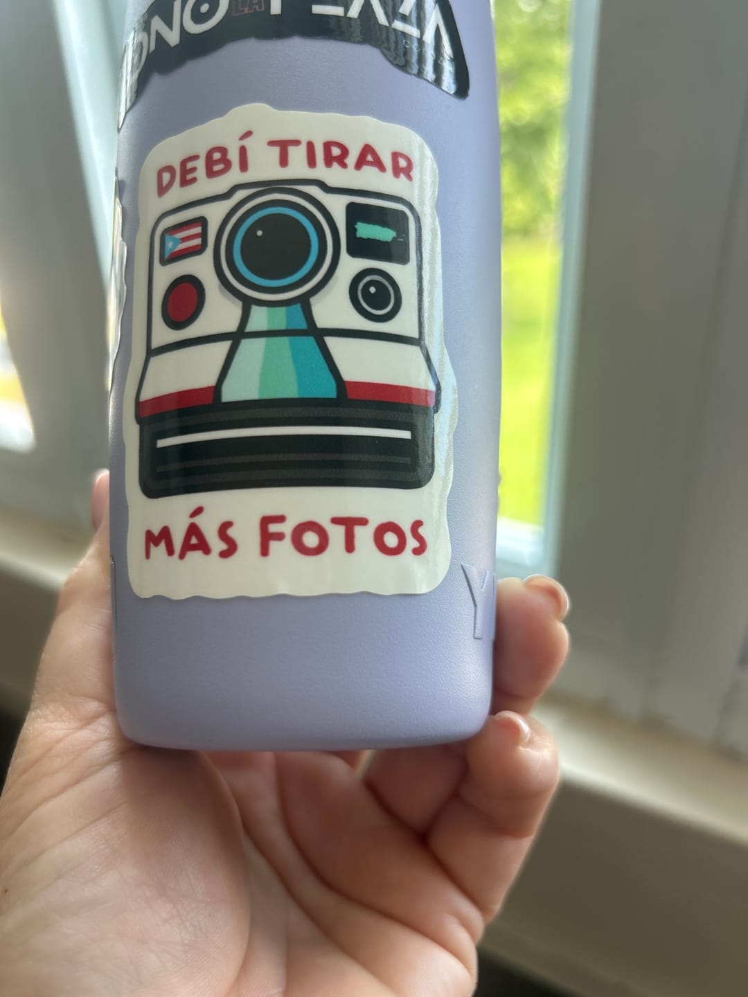 Customer photo review of Debí tirar más fotos (Sticker Laminado)