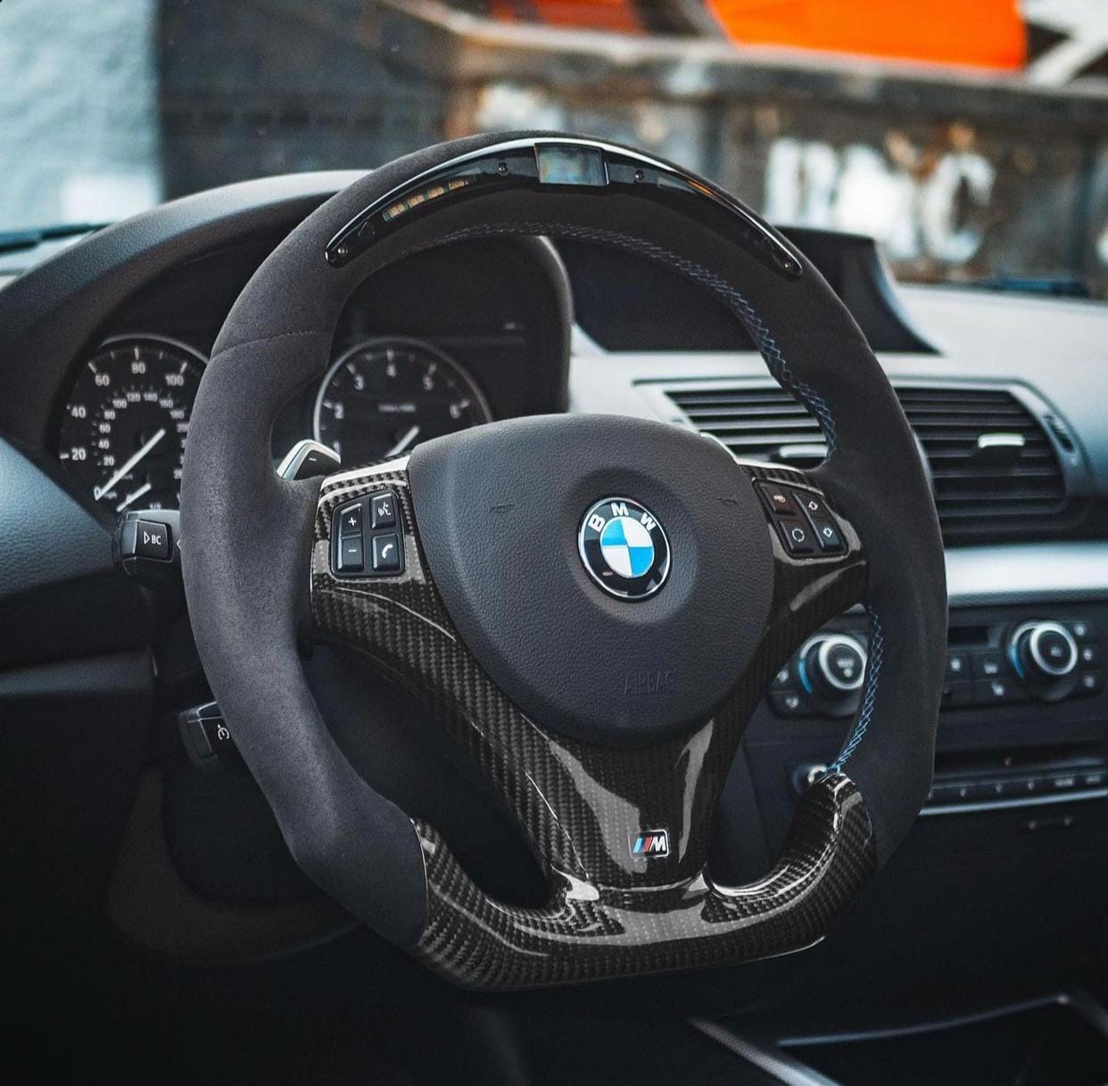 Customer photo review of BMW E82/E88/E90/E92/E93 Custom Carbon Fiber Steering Wheel